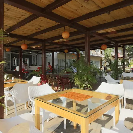 Fabhotel Tahira Ashwem Beachfront